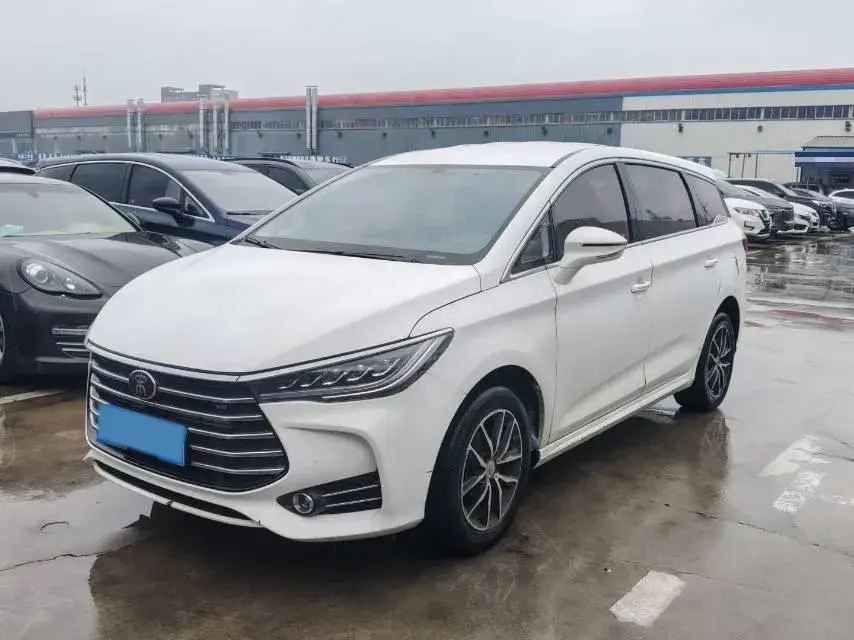 2018 BYD SONG view 1