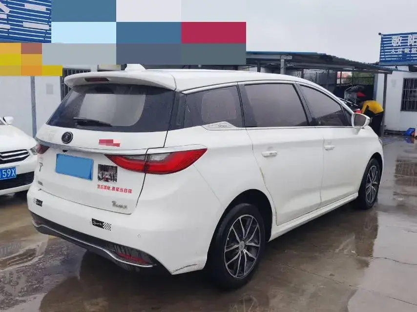 2018 BYD SONG thumbnail 3