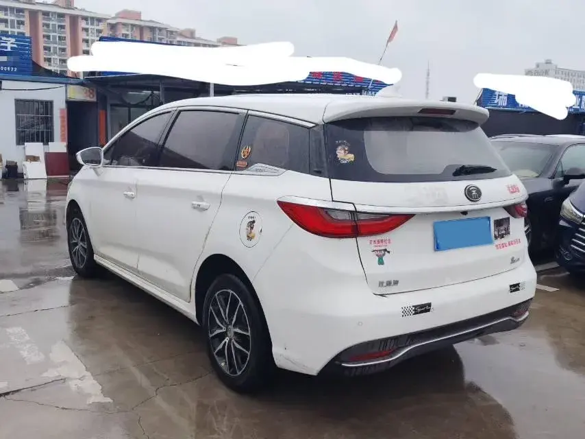 2018 BYD SONG thumbnail 2