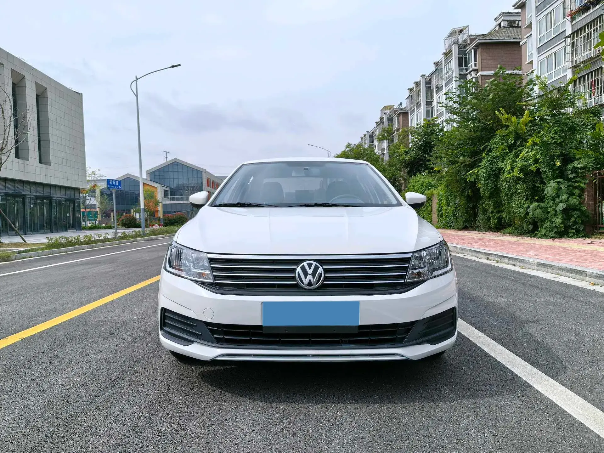 2019 VOLKSWAGEN LAVIDA thumbnail 2
