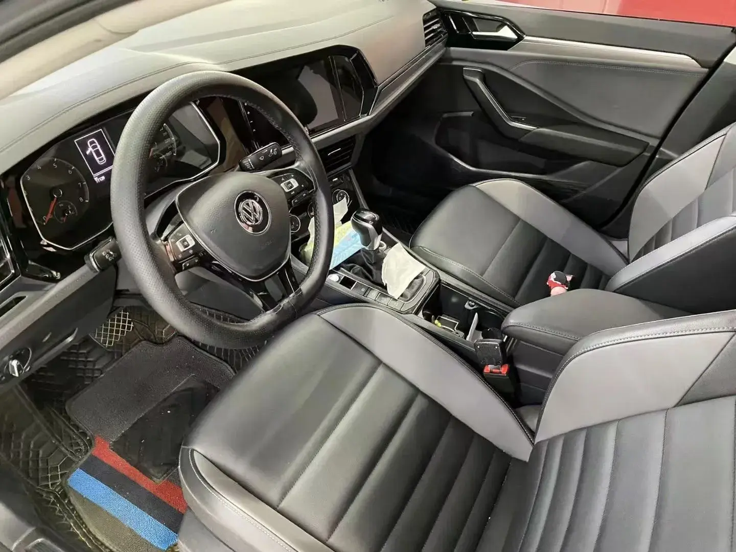 2020 VOLKSWAGEN SAGITAR thumbnail 4