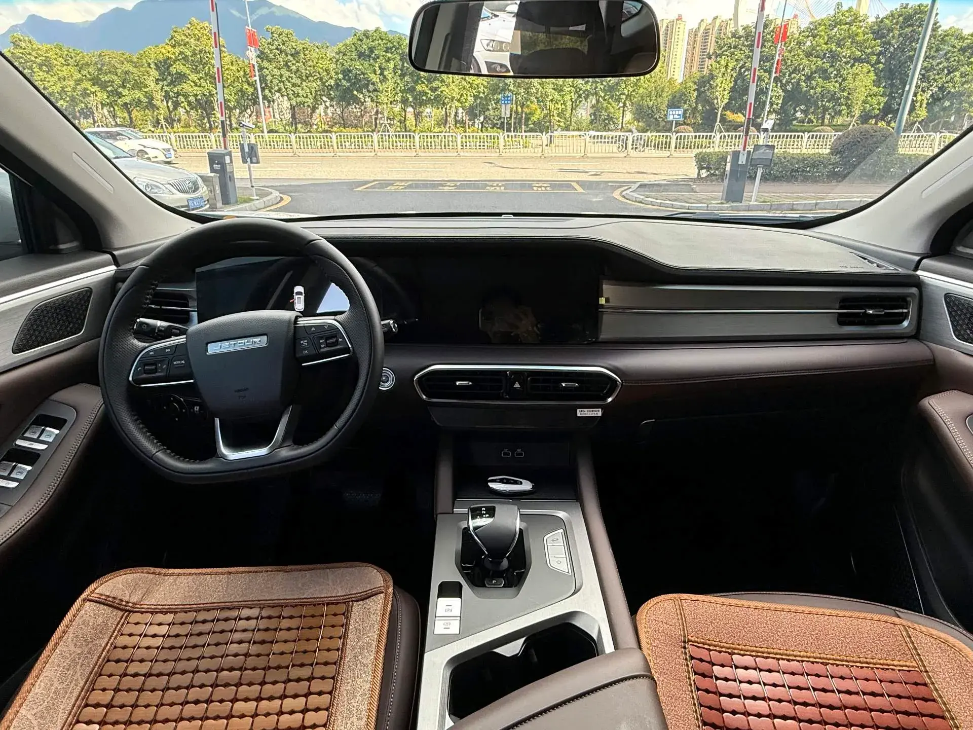 2025 JETOUR X95 thumbnail 4