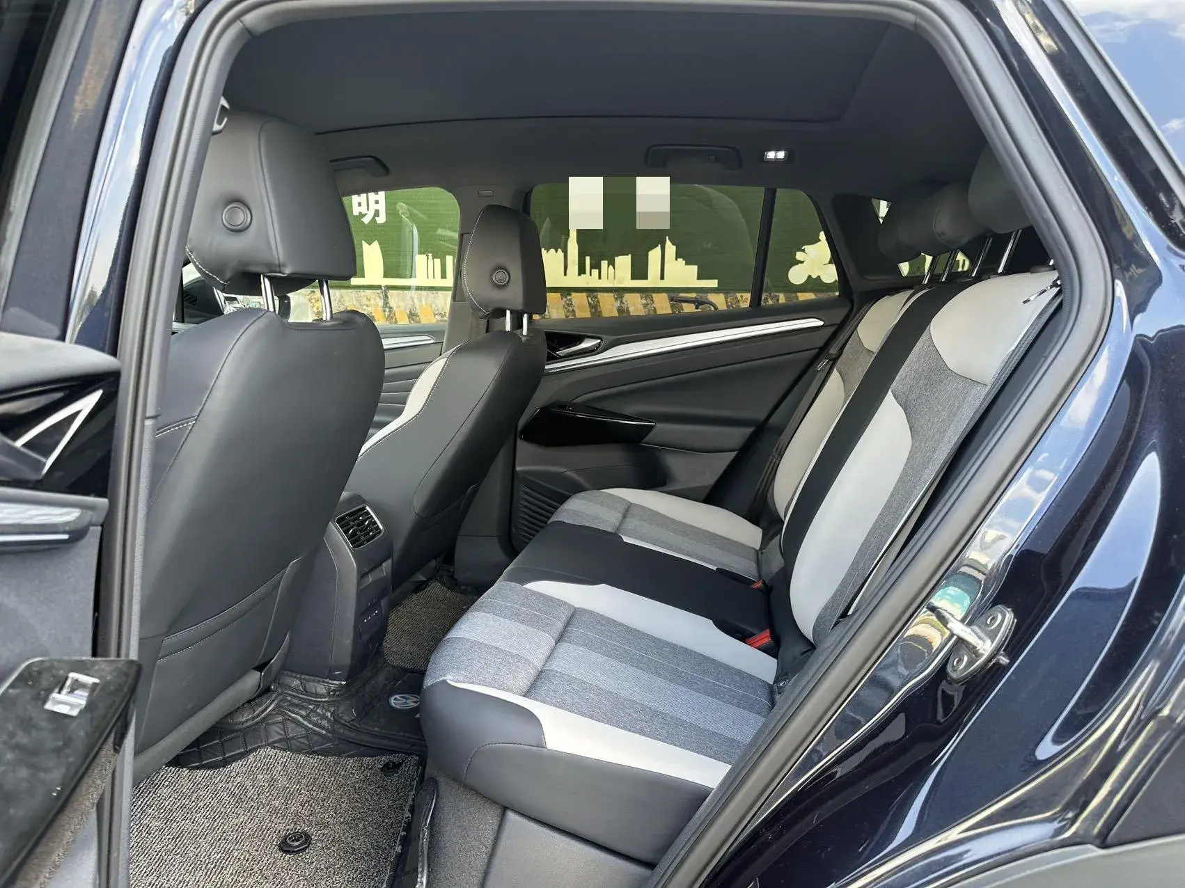 2022 VOLKSWAGEN ID.4 thumbnail 3