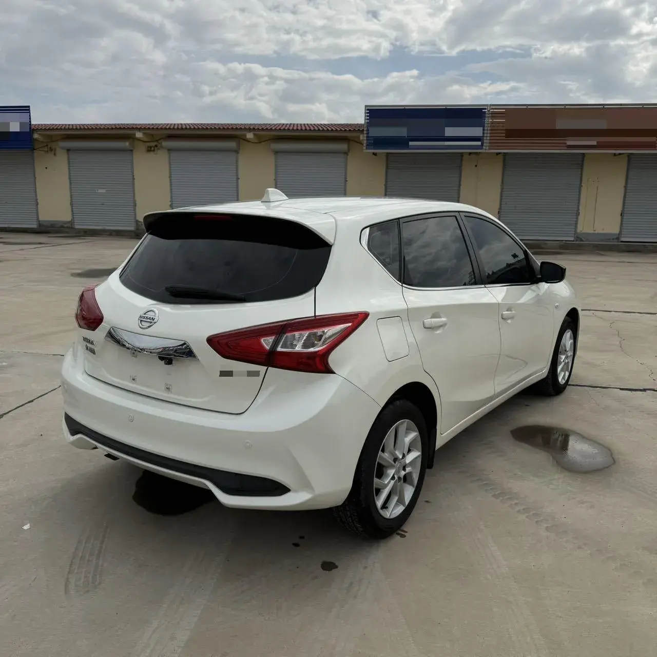 2021 NISSAN TIIDA thumbnail 4