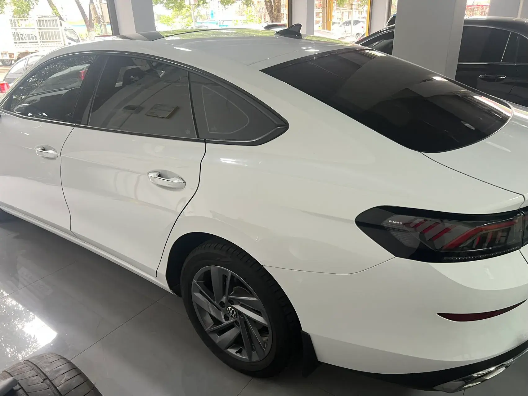 2024 VOLKSWAGEN LAMANDO thumbnail 4