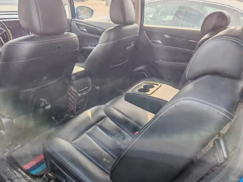 2017 BYD SONG thumbnail 3