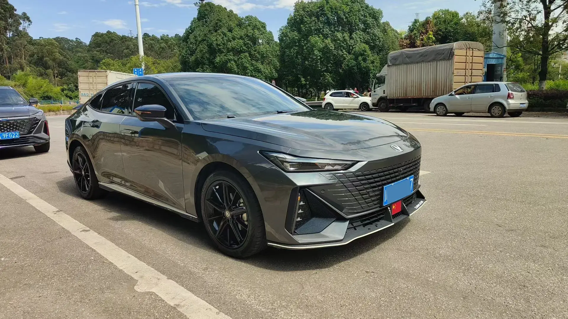 2023 CHANGAN UNI-V thumbnail 3