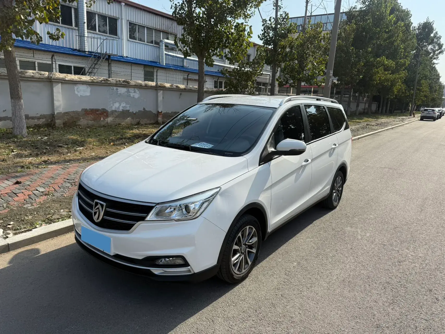 2019 BAOJUN 730 view 1
