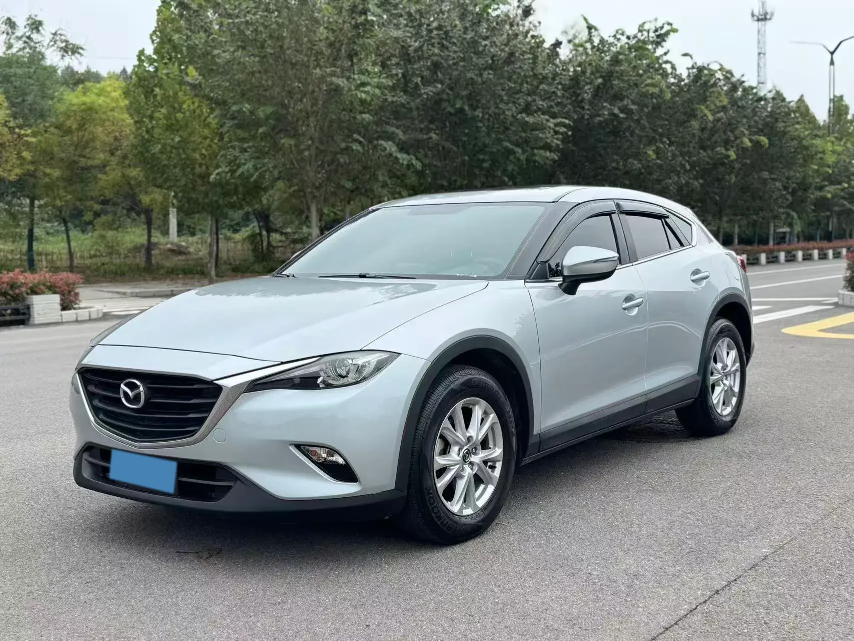 2018 MAZDA CX-4 view 1