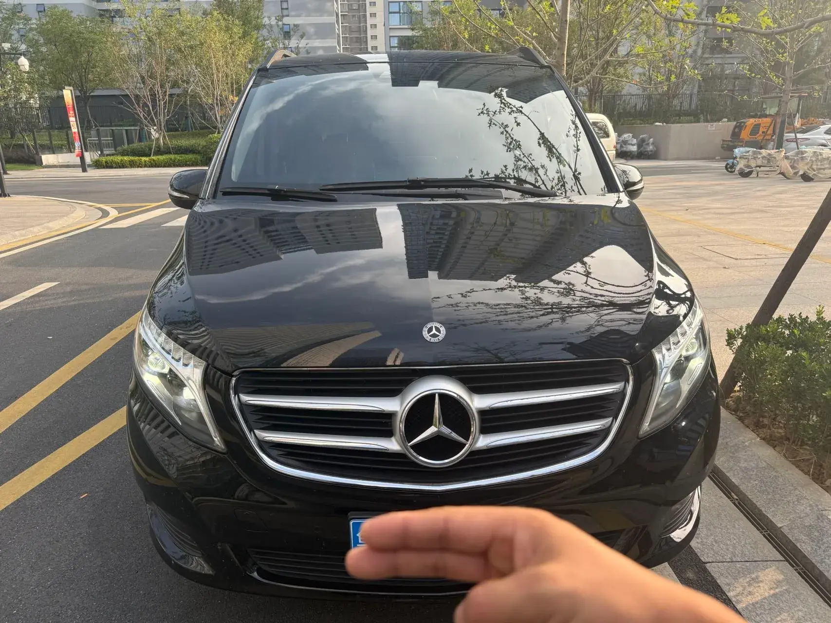 2018 MERCEDES-BENZ V thumbnail 2