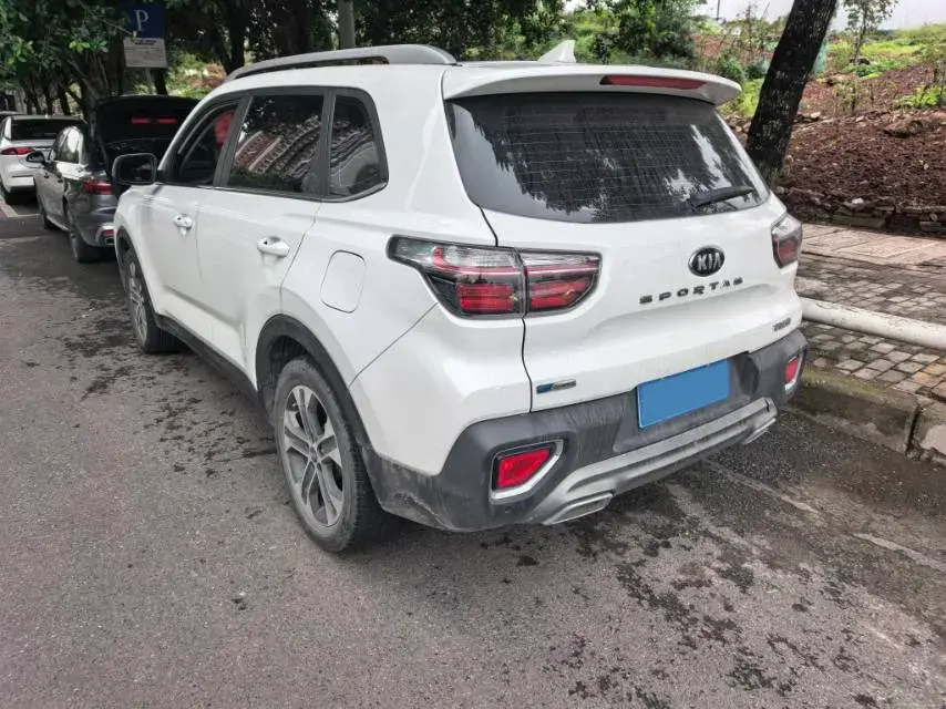 2018 KIA SPORTAGE thumbnail 3