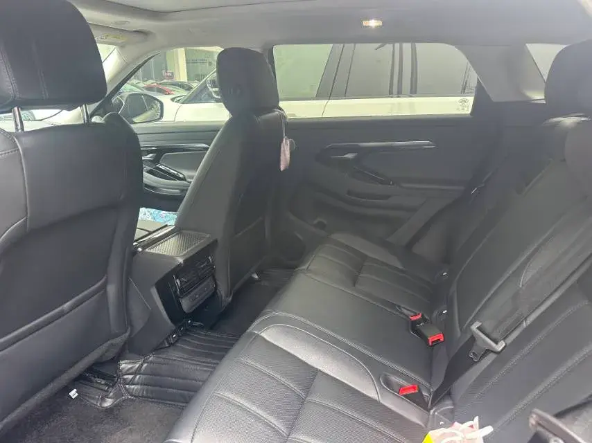 2021 LAND ROVER thumbnail 3