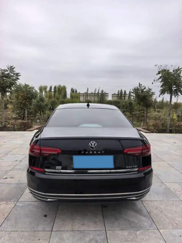 2020 VOLKSWAGEN PASSAT thumbnail 4