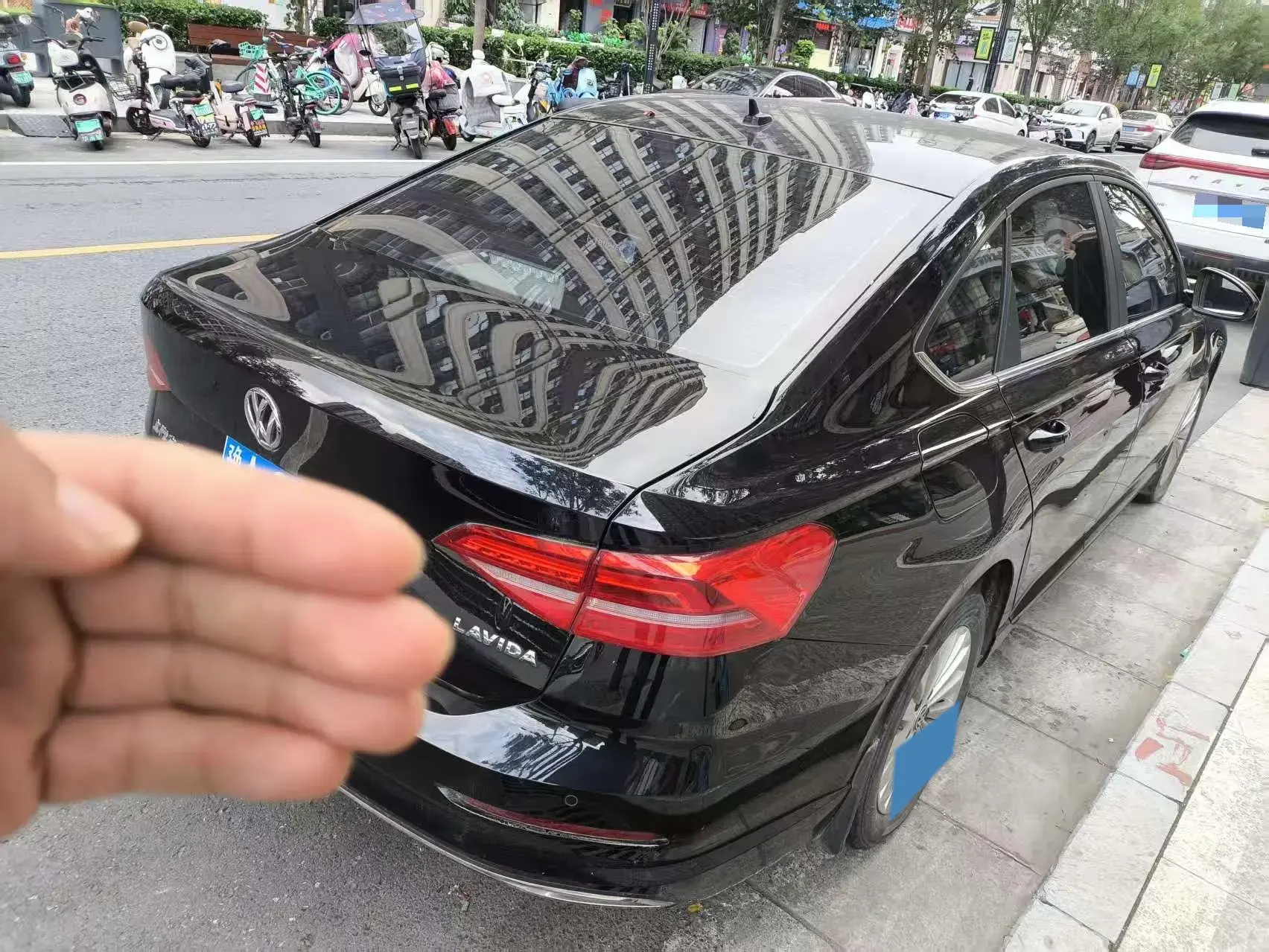 2019 VOLKSWAGEN LAVIDA thumbnail 4