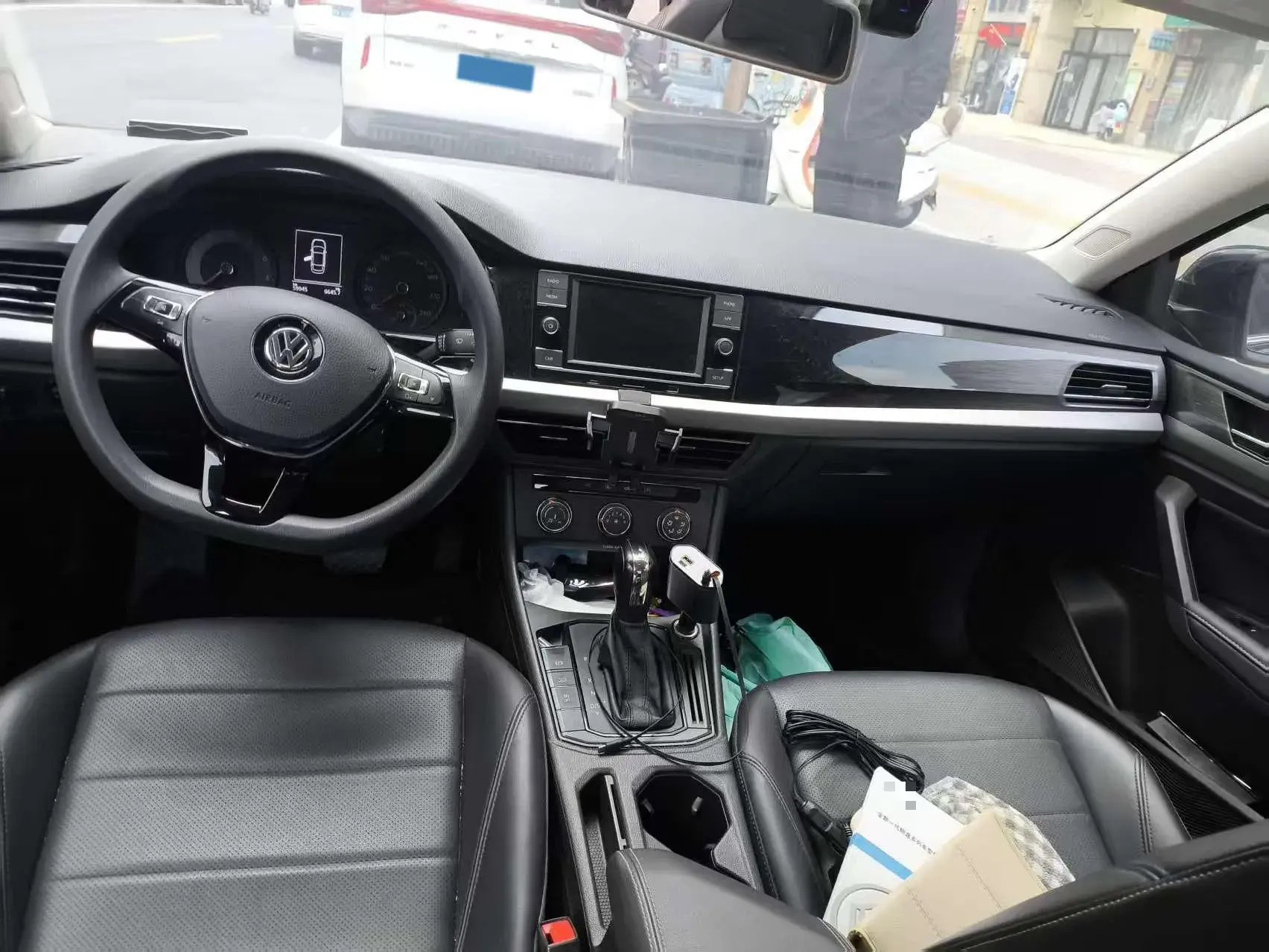 2019 VOLKSWAGEN LAVIDA thumbnail 3