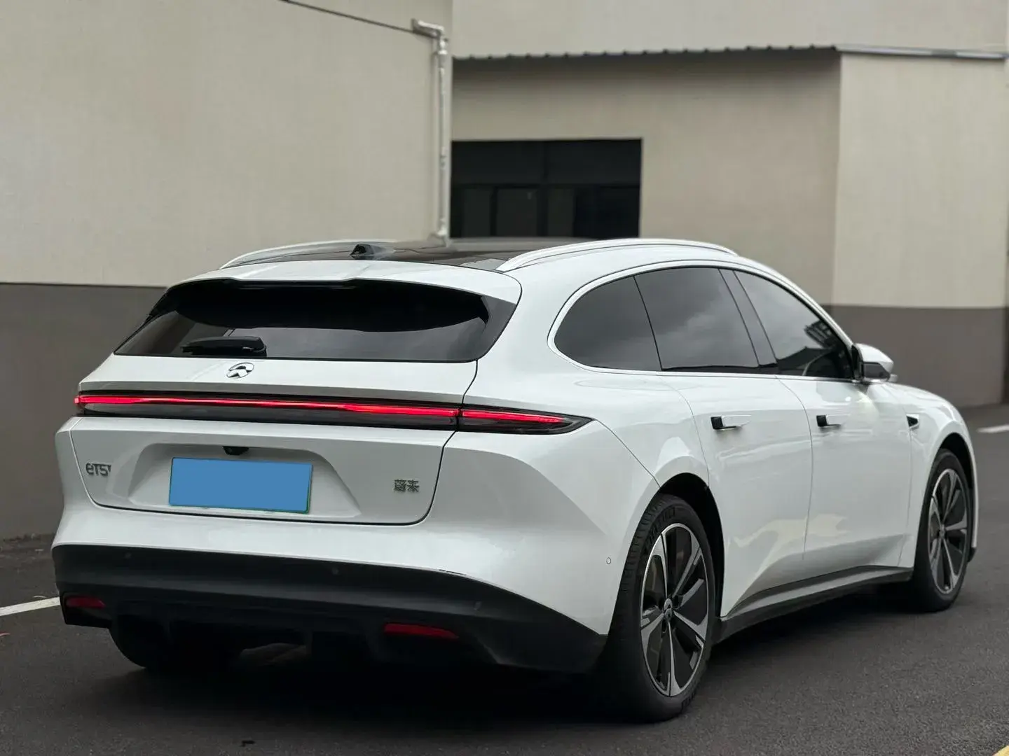 2024 NIO ET5T thumbnail 3