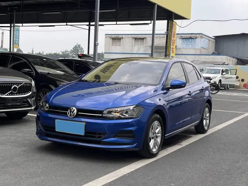2019 VOLKSWAGEN POLO view 1