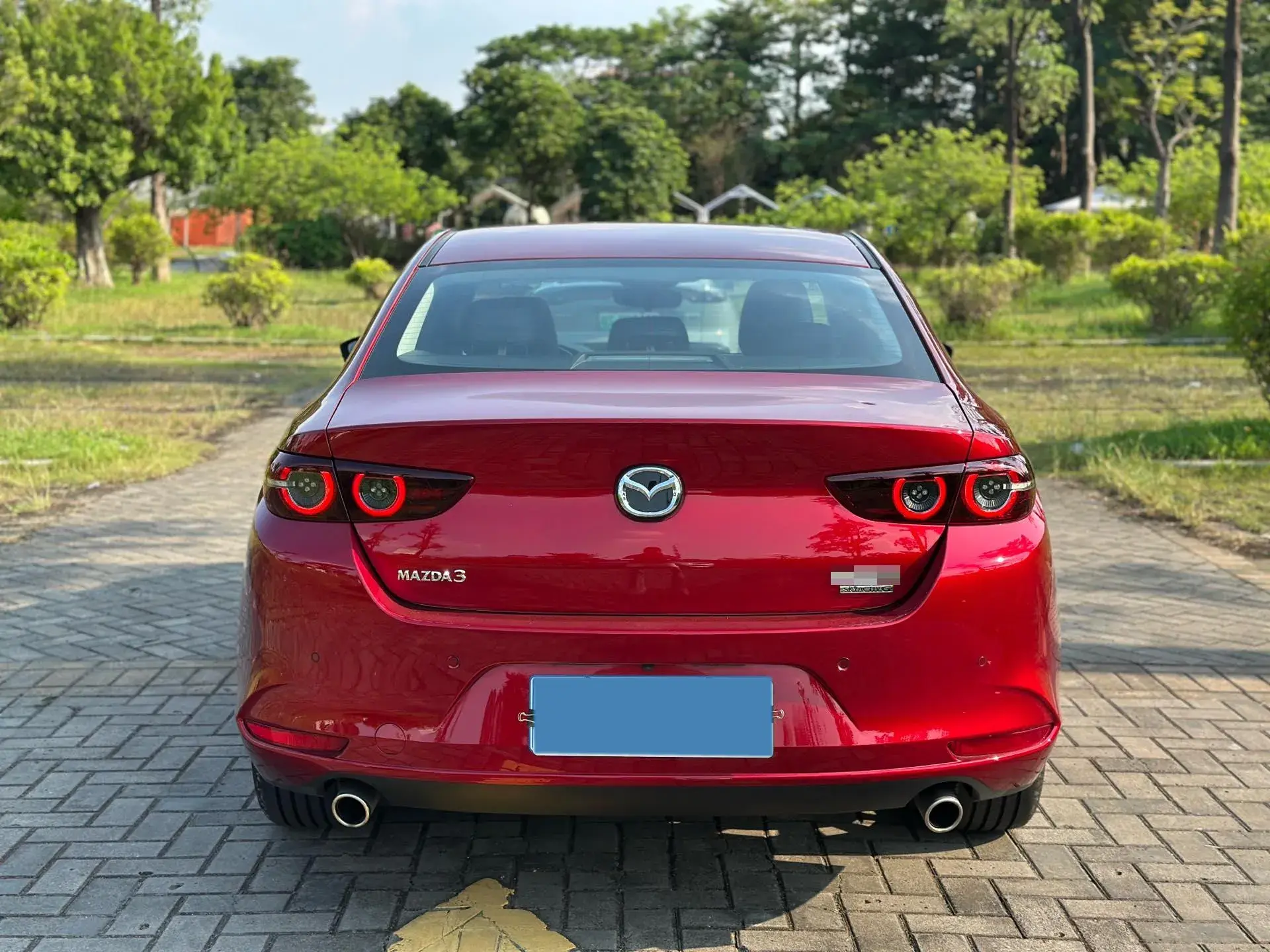 2025 MAZDA 3 thumbnail 4