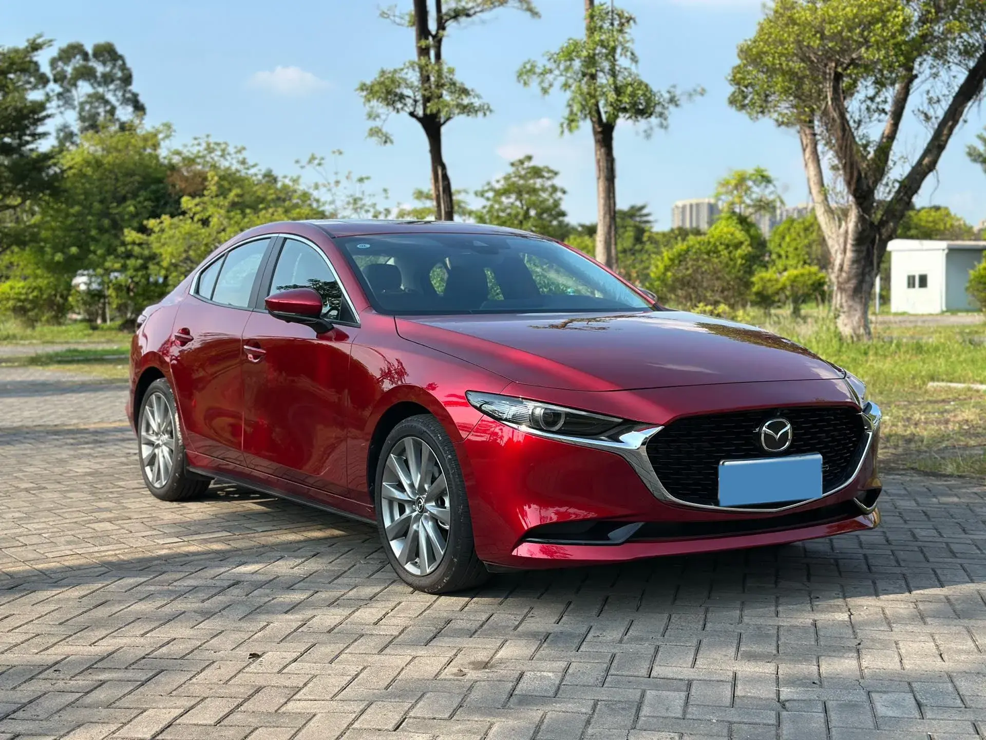 2025 MAZDA 3 thumbnail 3