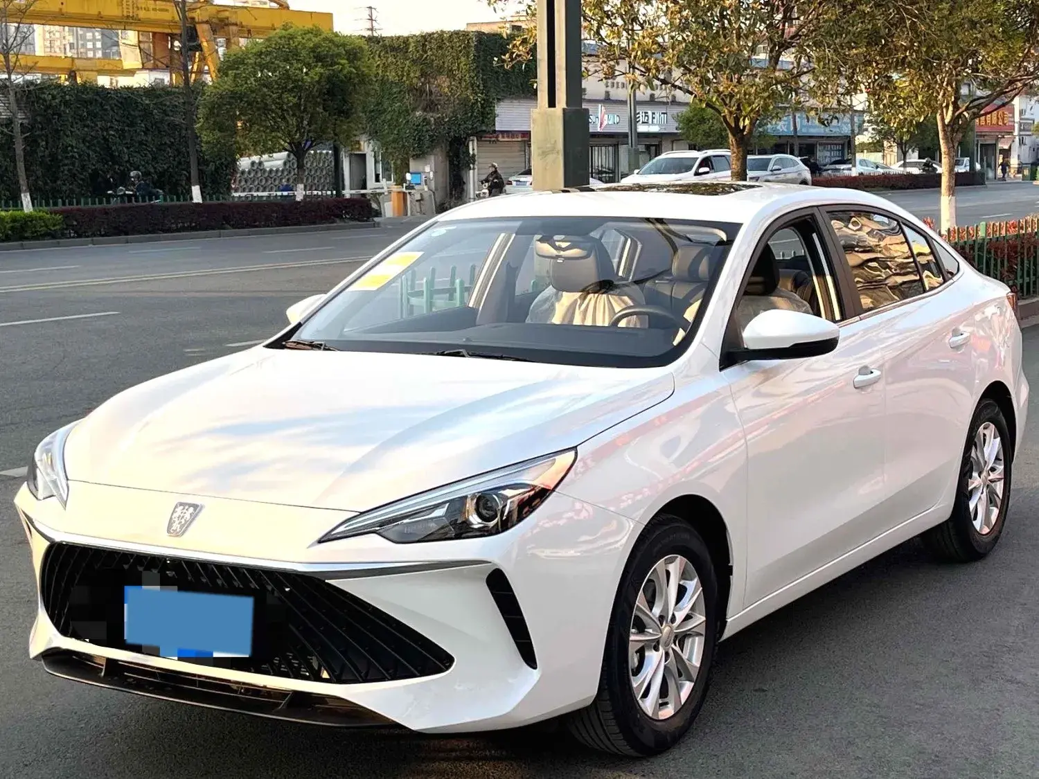 2023 ROEWE I5 view 1