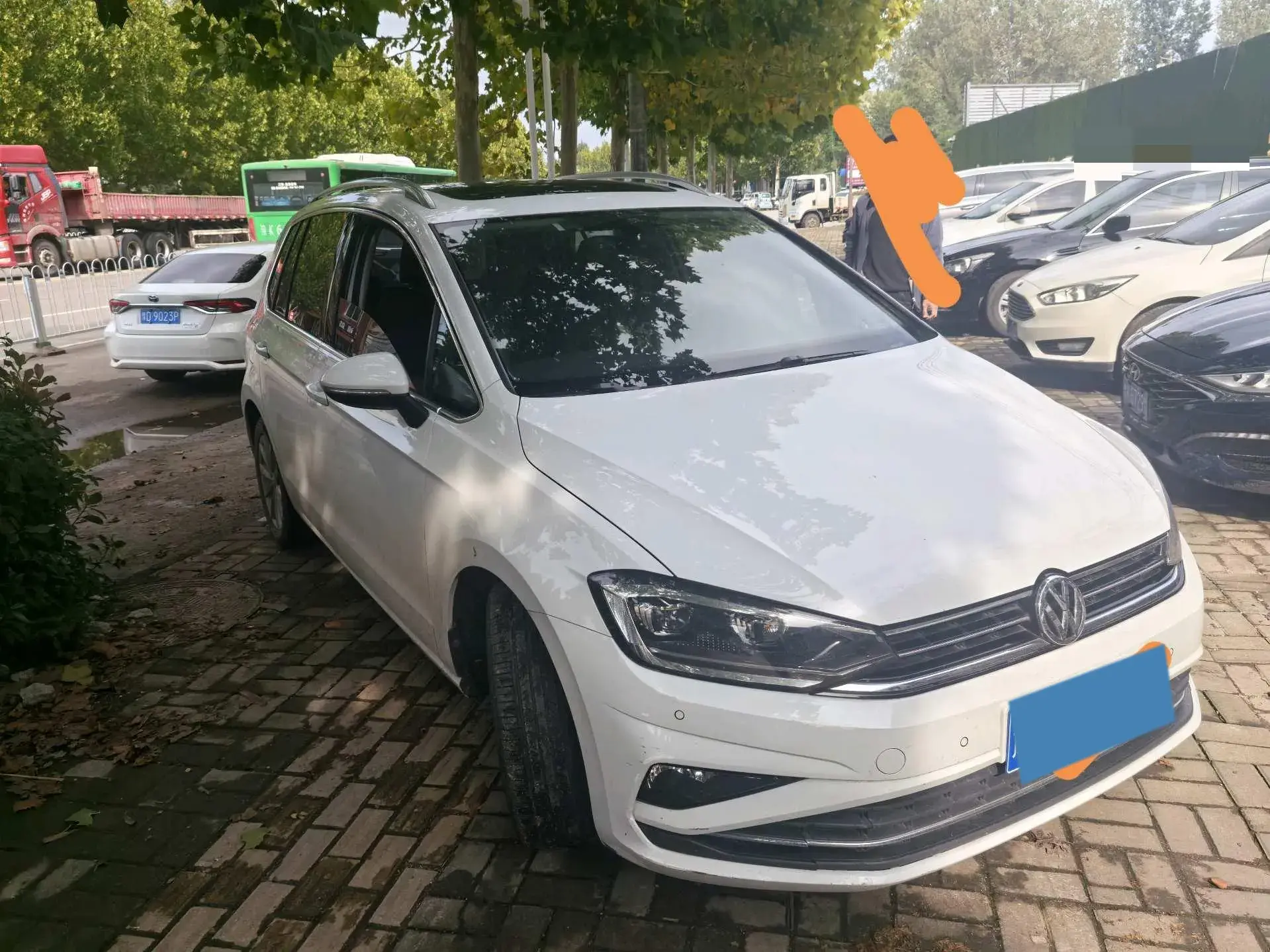 2020 VOLKSWAGEN GOLF thumbnail 3