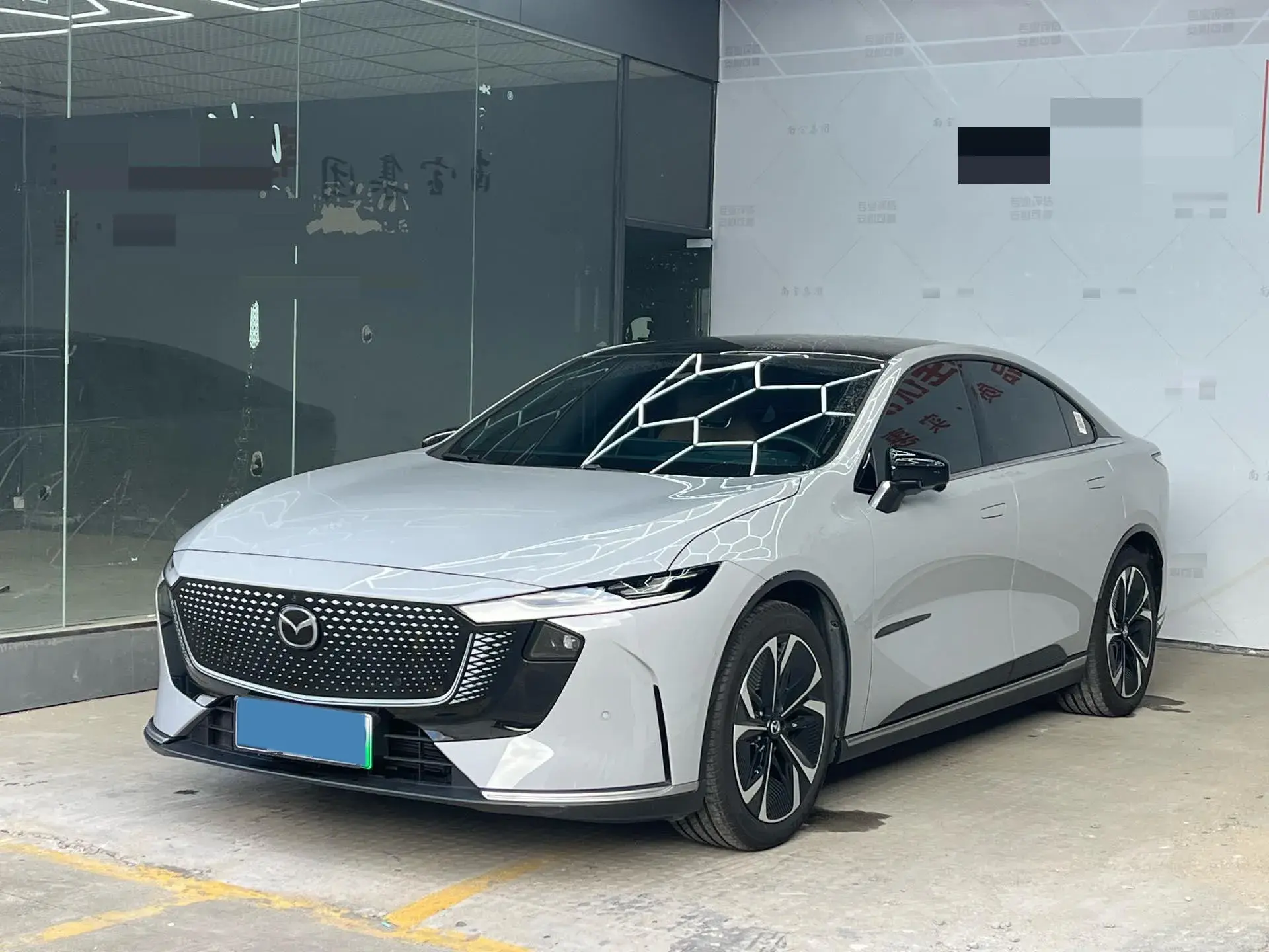 2024 MAZDA EZ-6 view 1