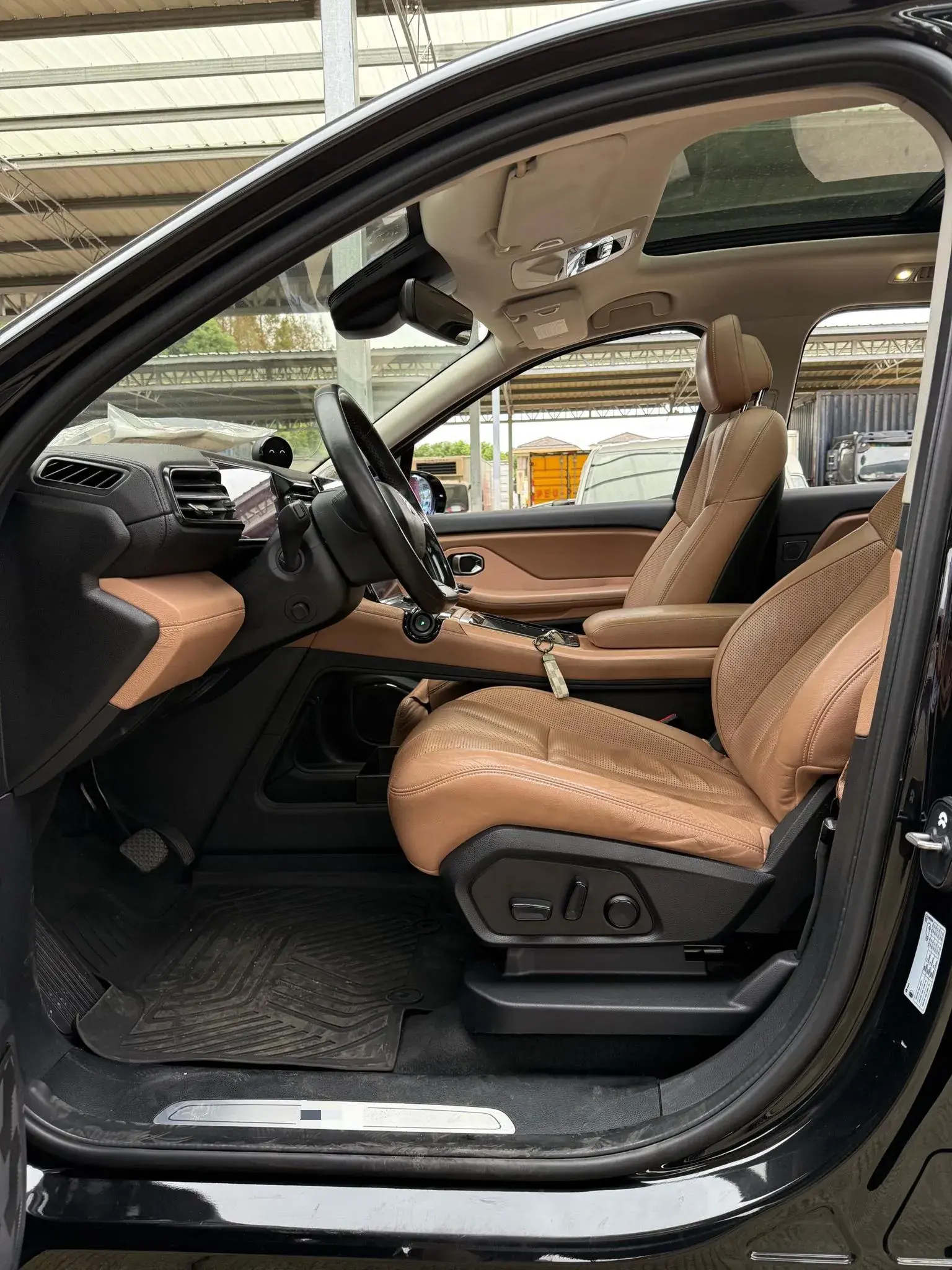 2019 NIO ES6 thumbnail 4