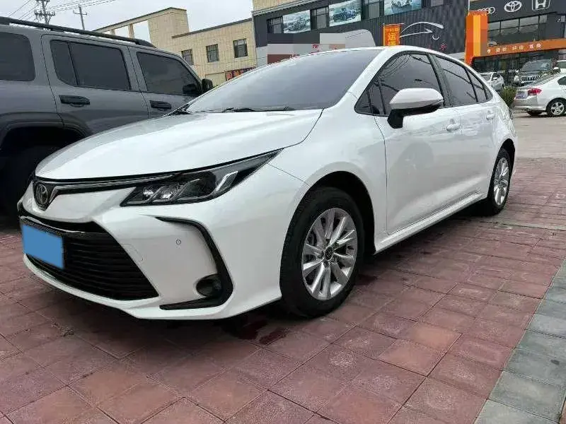 2023 TOYOTA COROLLA view 1