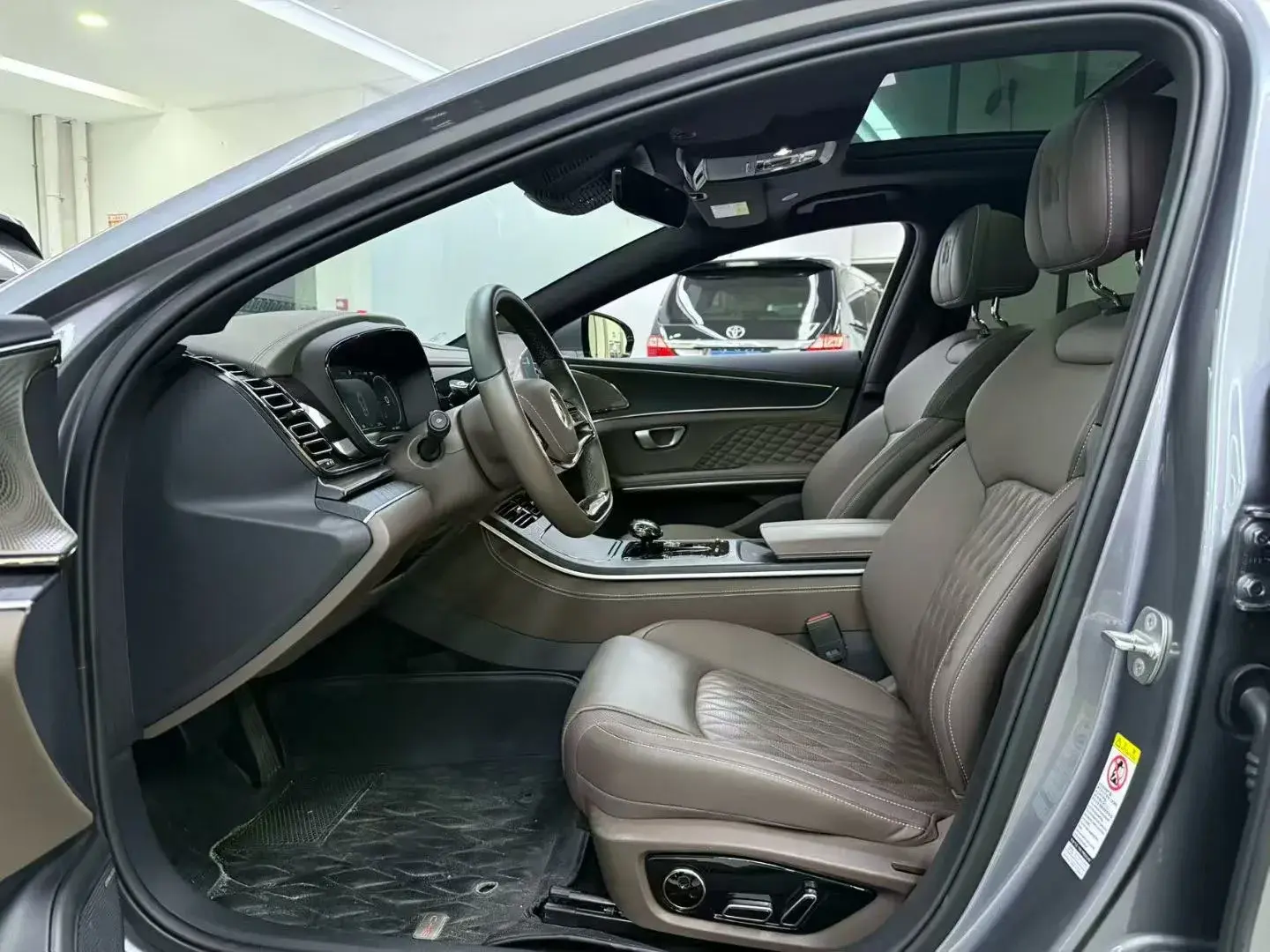 2023 BYD HAN thumbnail 2