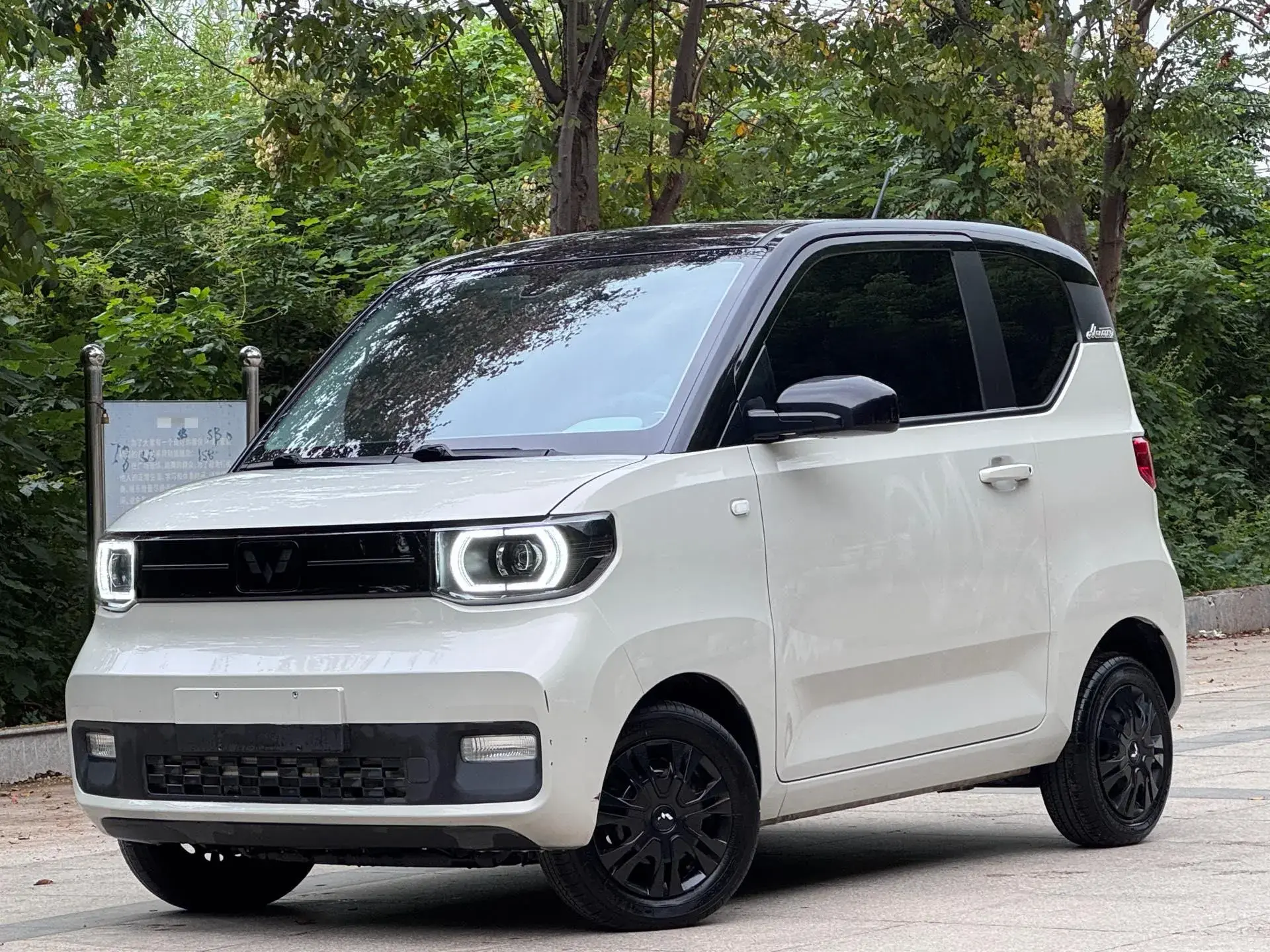 2022 WULING HONGGUANG view 1