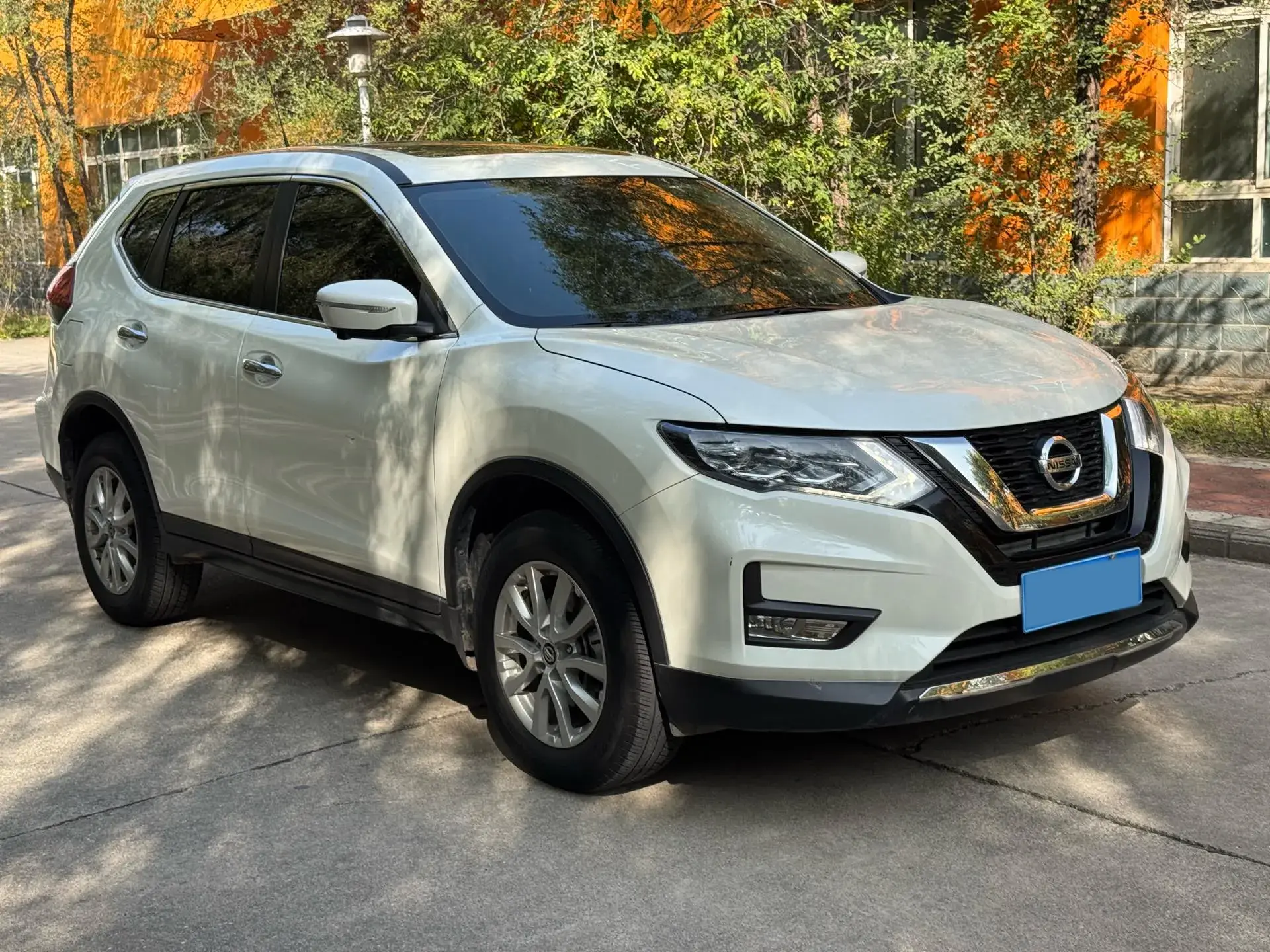 2021 NISSAN X-TRAIL thumbnail 3