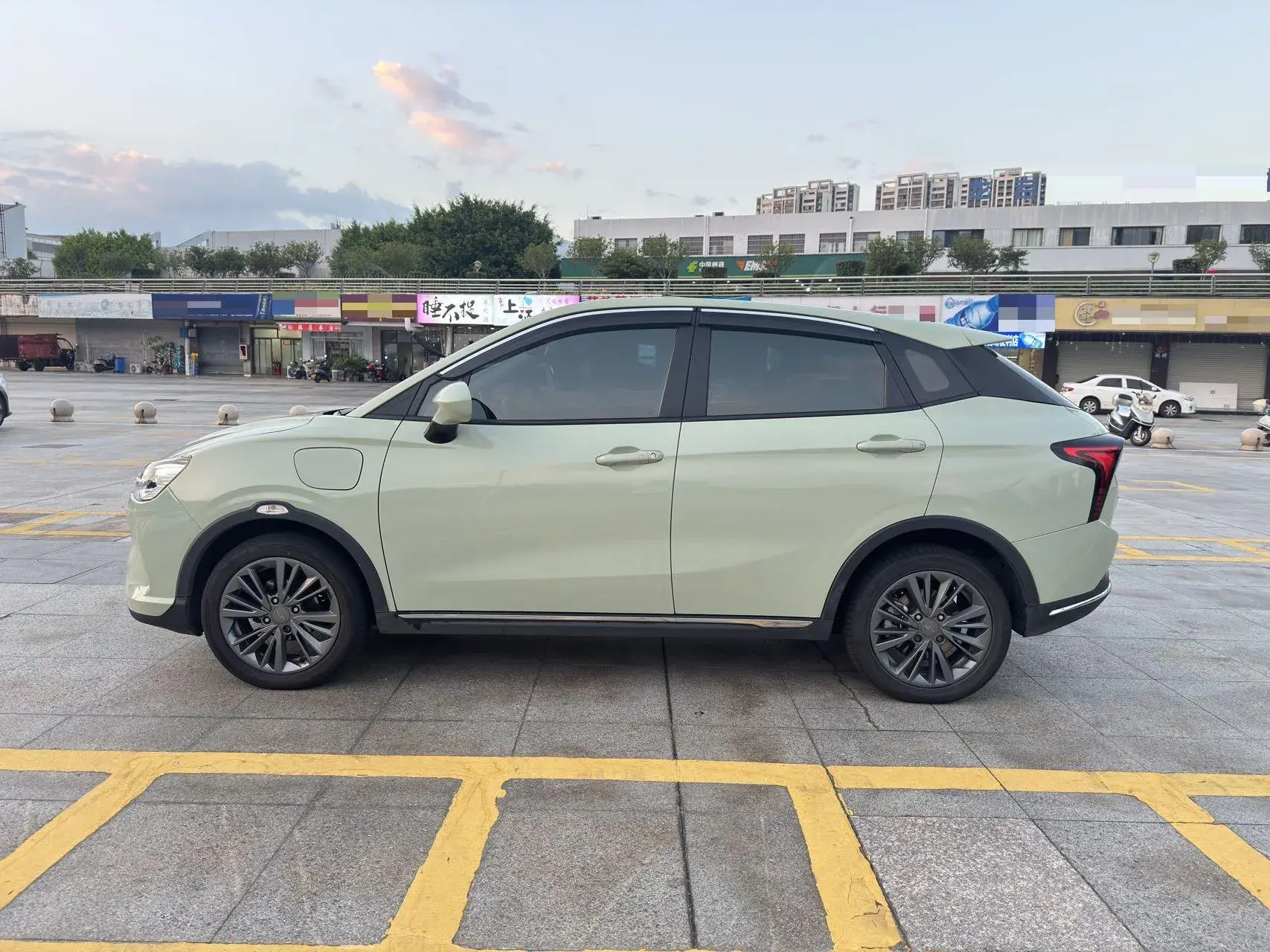 2022 NETA U thumbnail 3