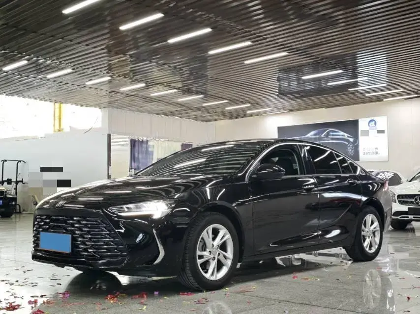 2023 BUICK REGAL view 1