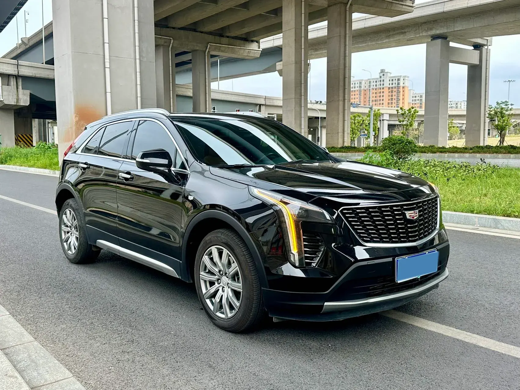 2022 CADILLAC XT4 thumbnail 3