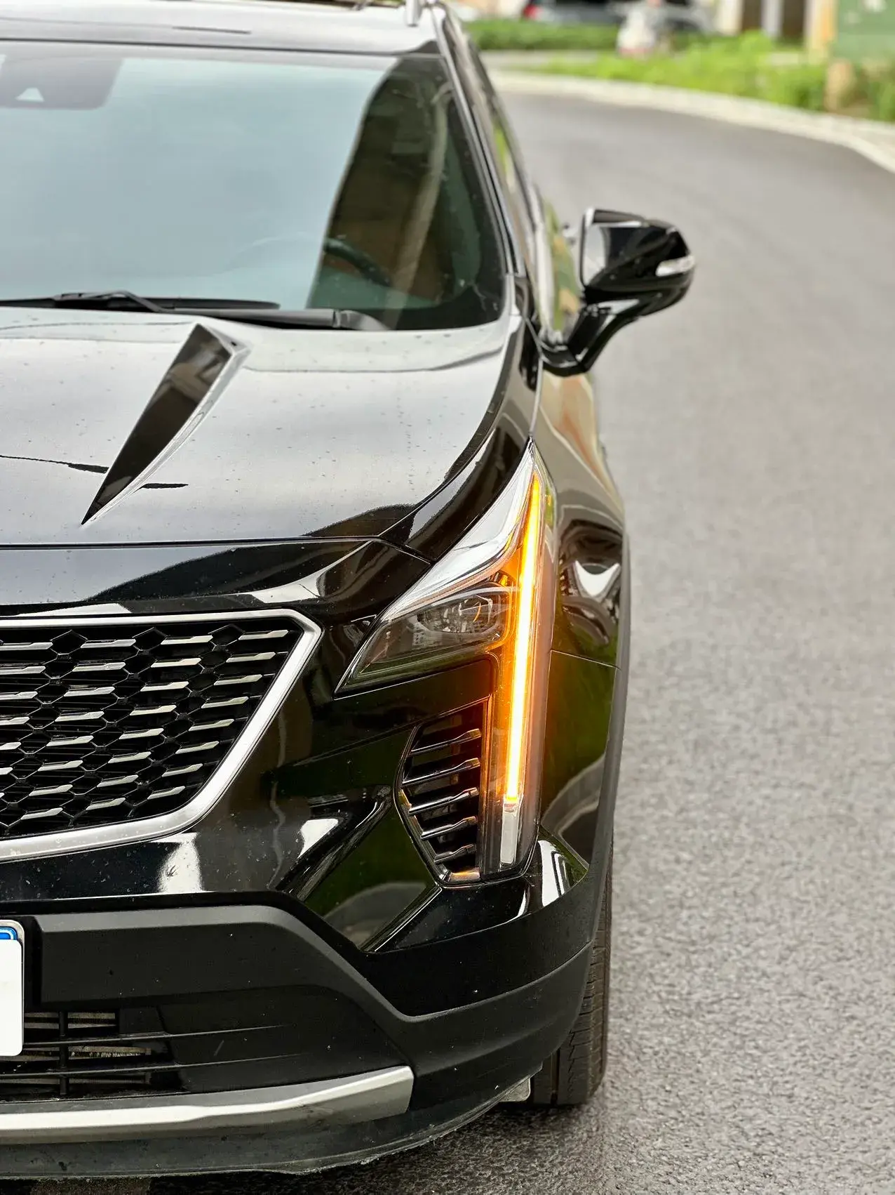 2022 CADILLAC XT4 thumbnail 4