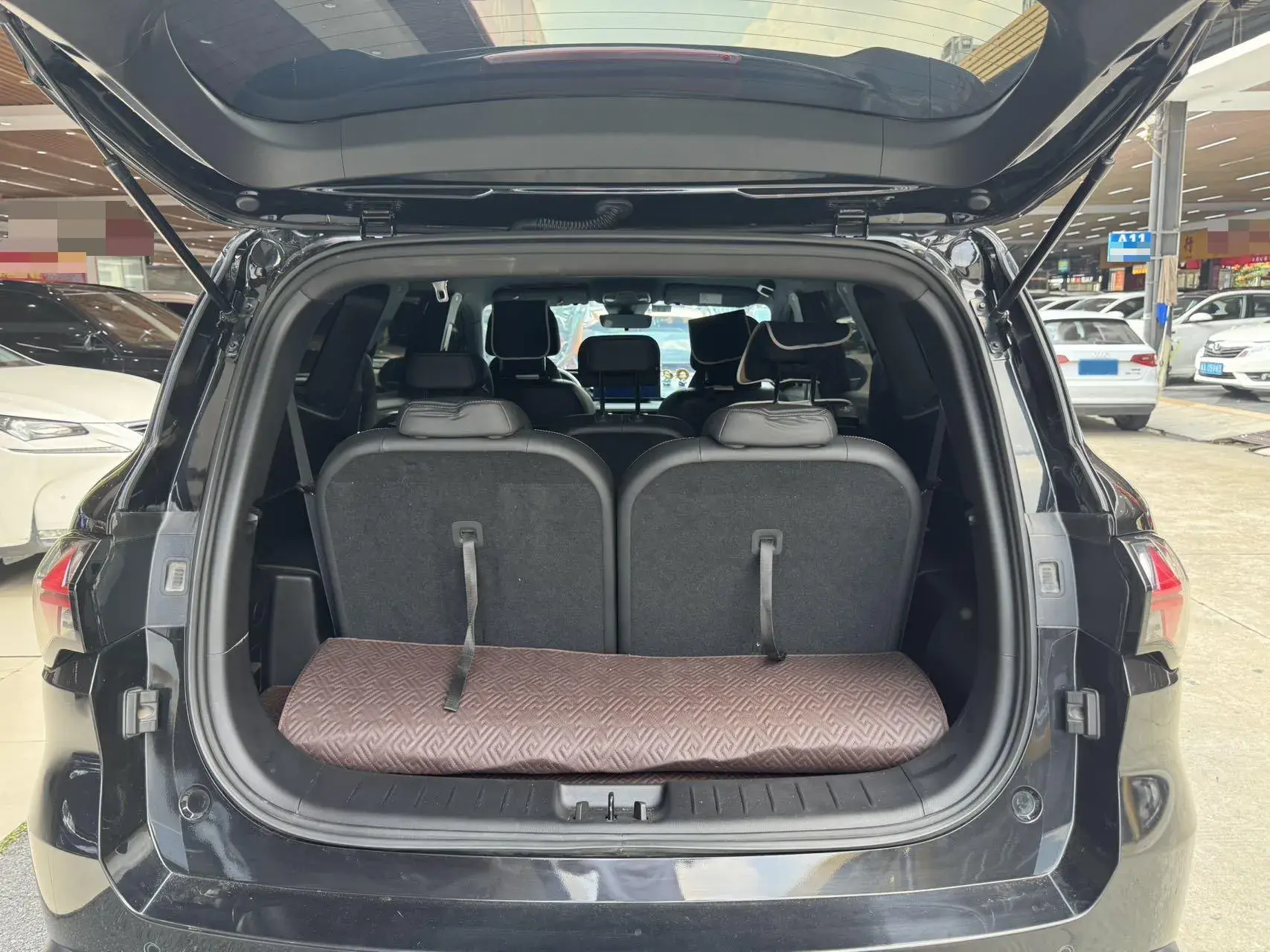 2023 GEELY OKAVANGO thumbnail 4