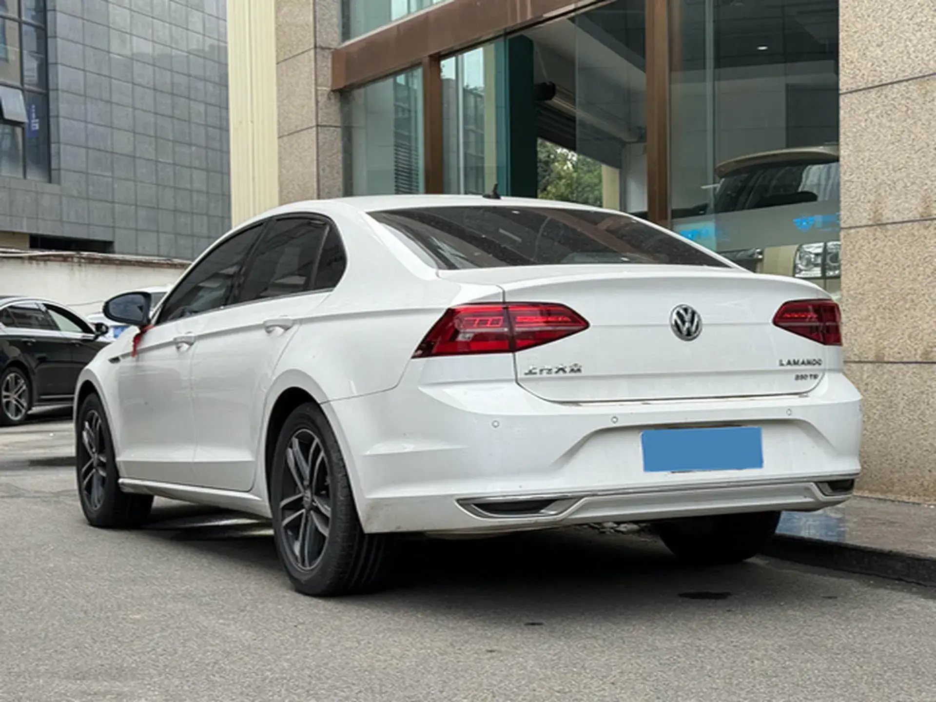 2019 VOLKSWAGEN LAMANDO thumbnail 3