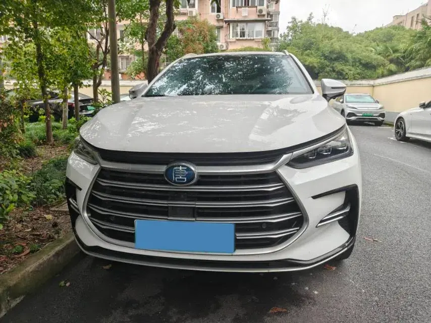 2021 BYD TANG thumbnail 2
