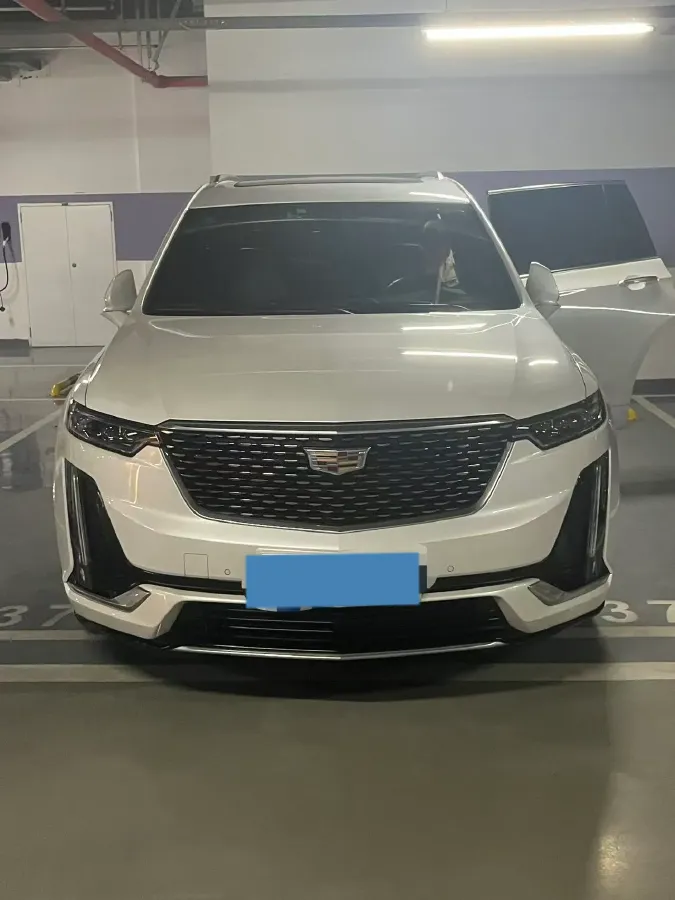 2021 Cadillac XT6 2.0T 237HP L4 9AT,autocango,china used car exporter,china ev exporter,chinese used car exporter,chinese used ev exporter