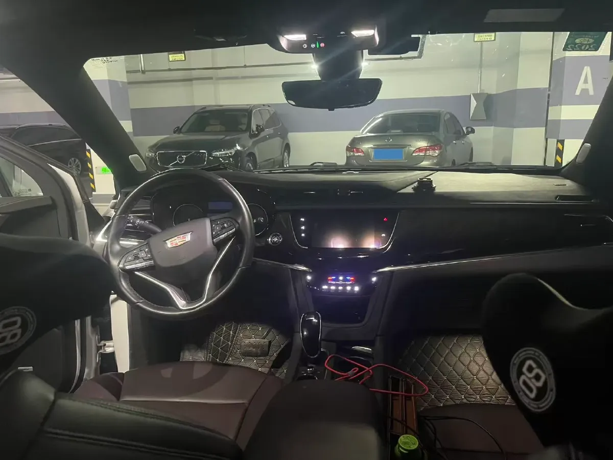 2021 Cadillac XT6 2.0T 237HP L4 9AT,autocango,china used car exporter,china ev exporter,chinese used car exporter,chinese used ev exporter