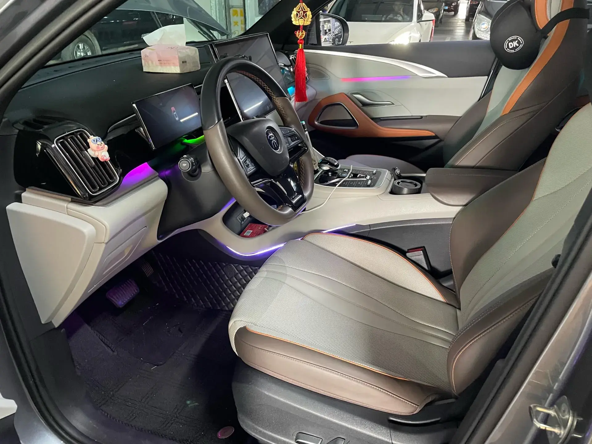 2023 BYD SONG thumbnail 3