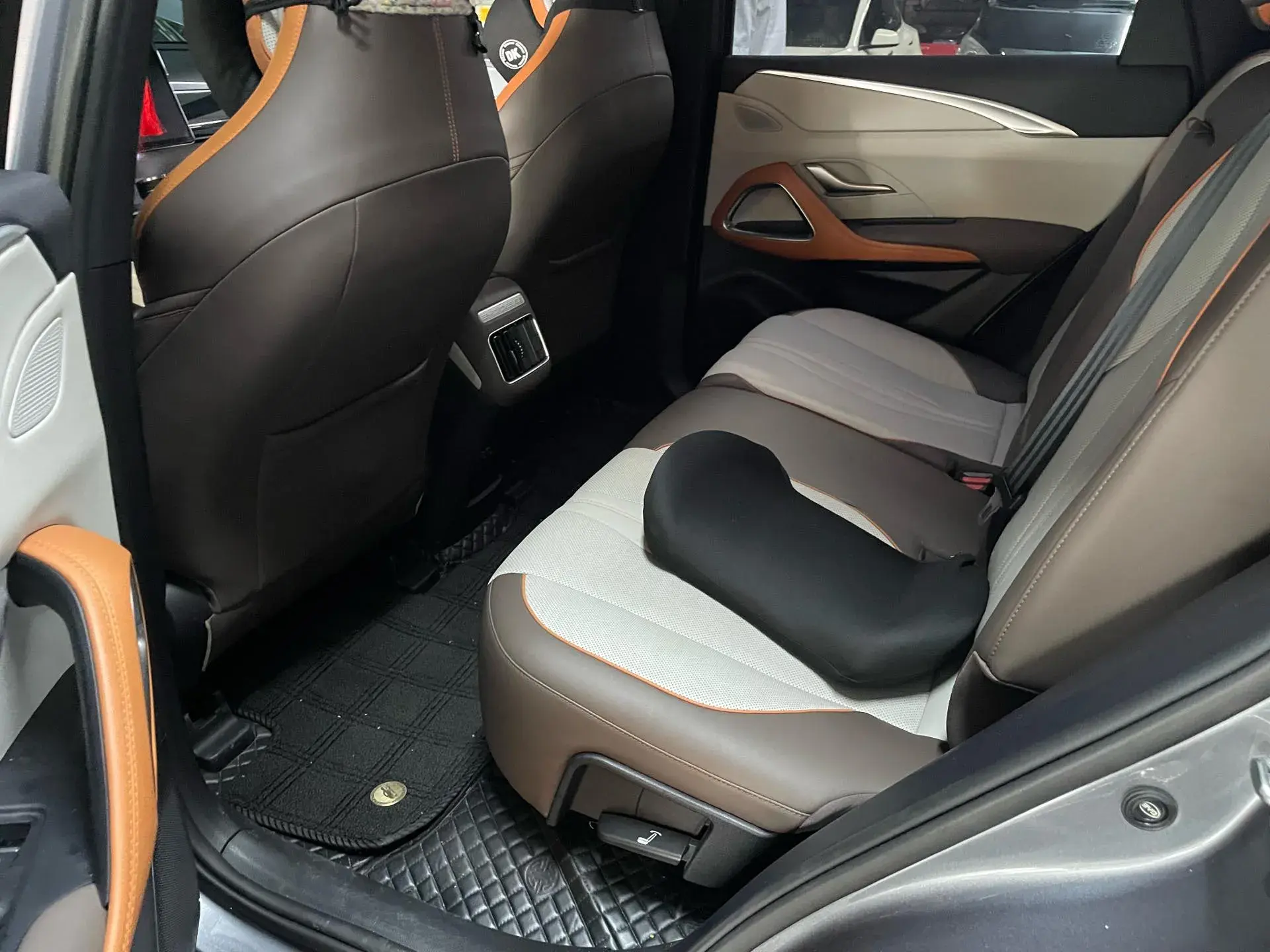 2023 BYD SONG thumbnail 4