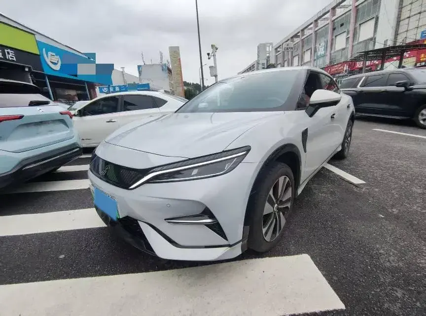 2024 BYD SONGL view 1