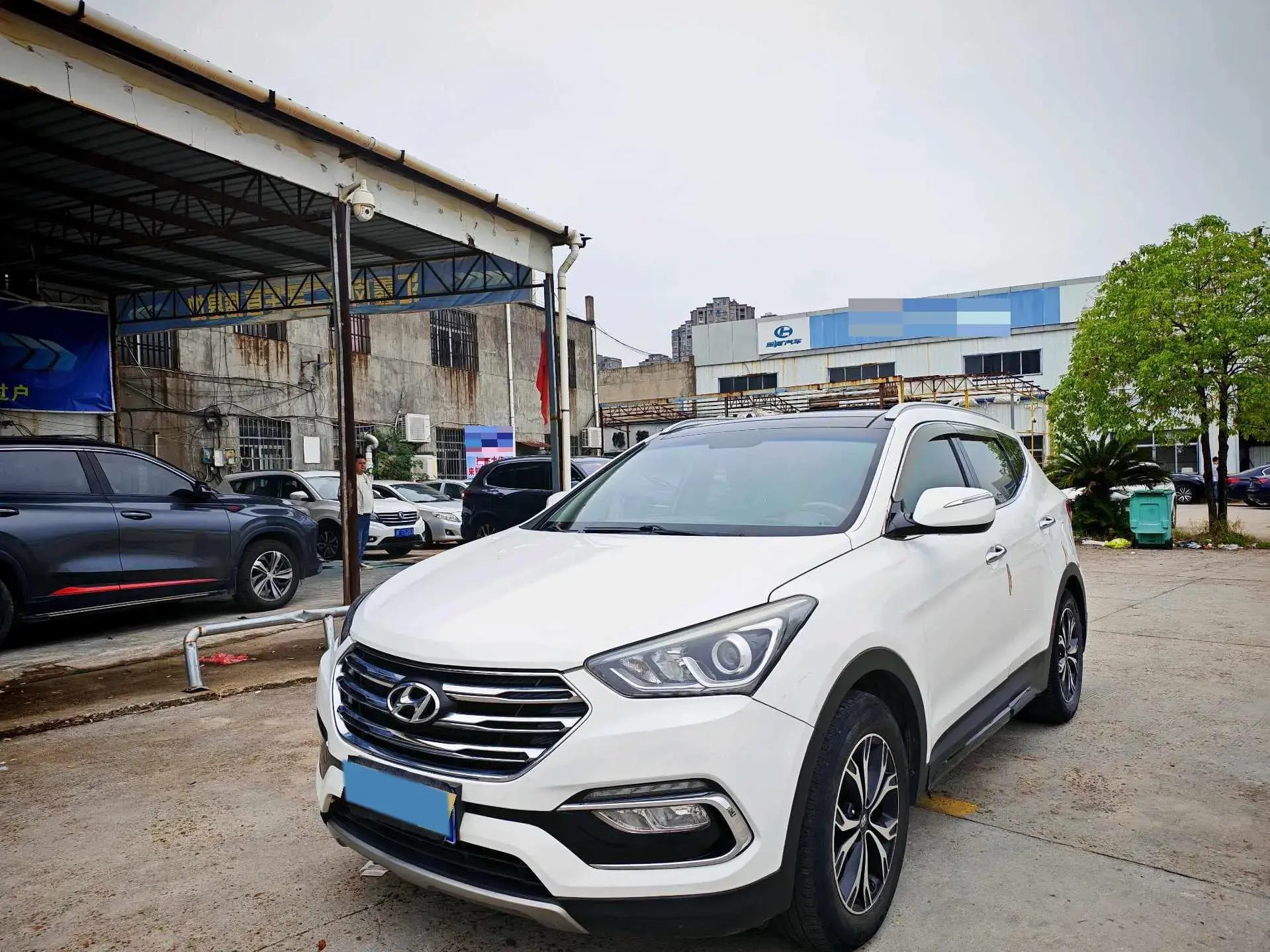 2017 HYUNDAI SANTAFE thumbnail 2