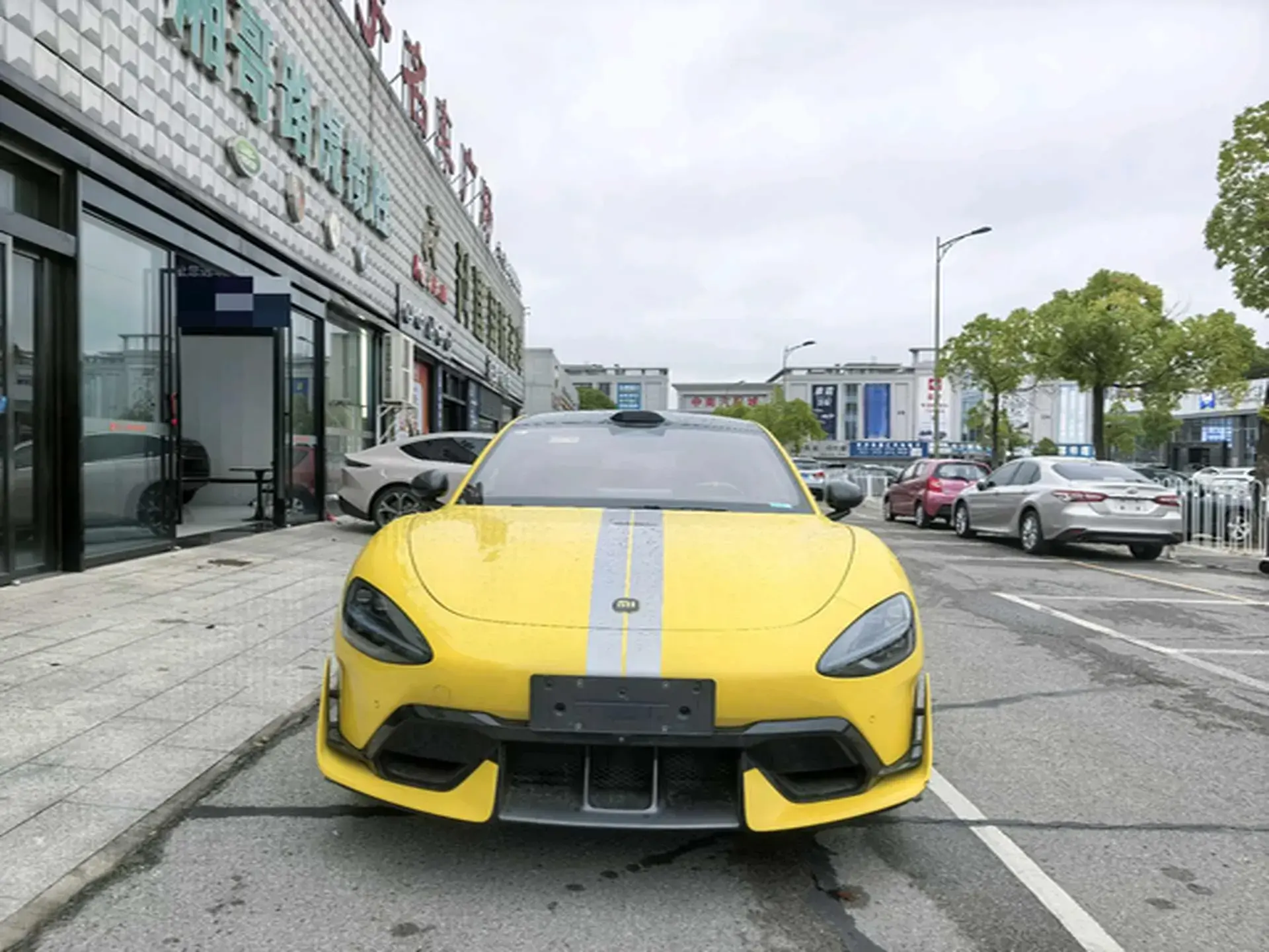 2025 MI SU7 thumbnail 2