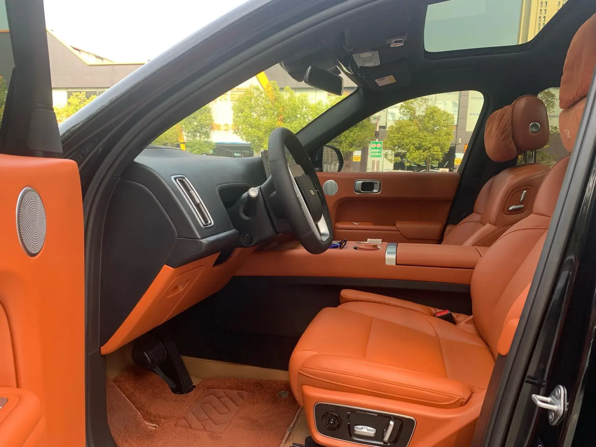 2023 LI L7 thumbnail 2