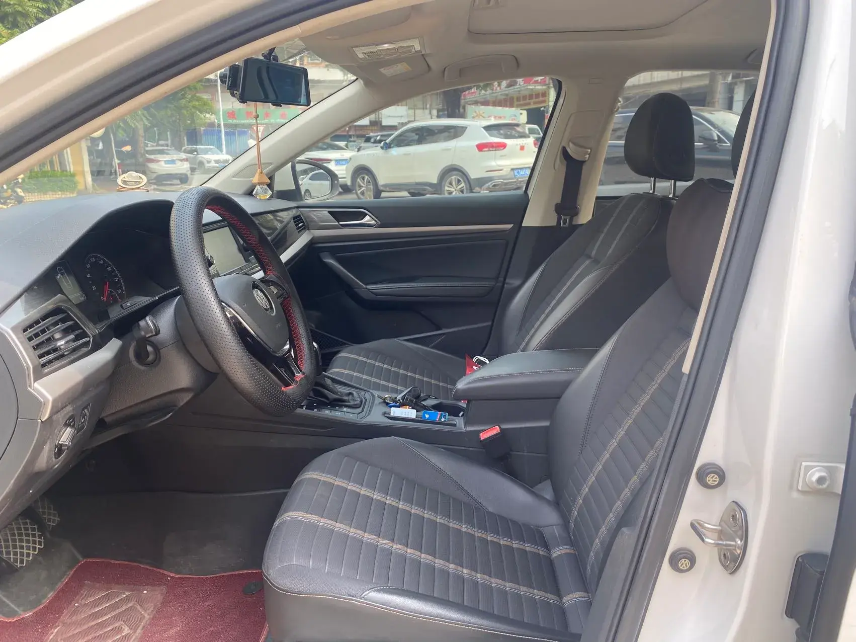 2019 VOLKSWAGEN LAVIDA thumbnail 4