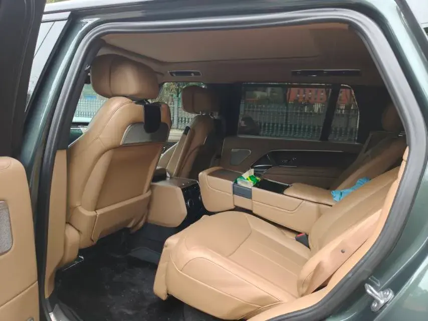 2022 LAND ROVER thumbnail 4