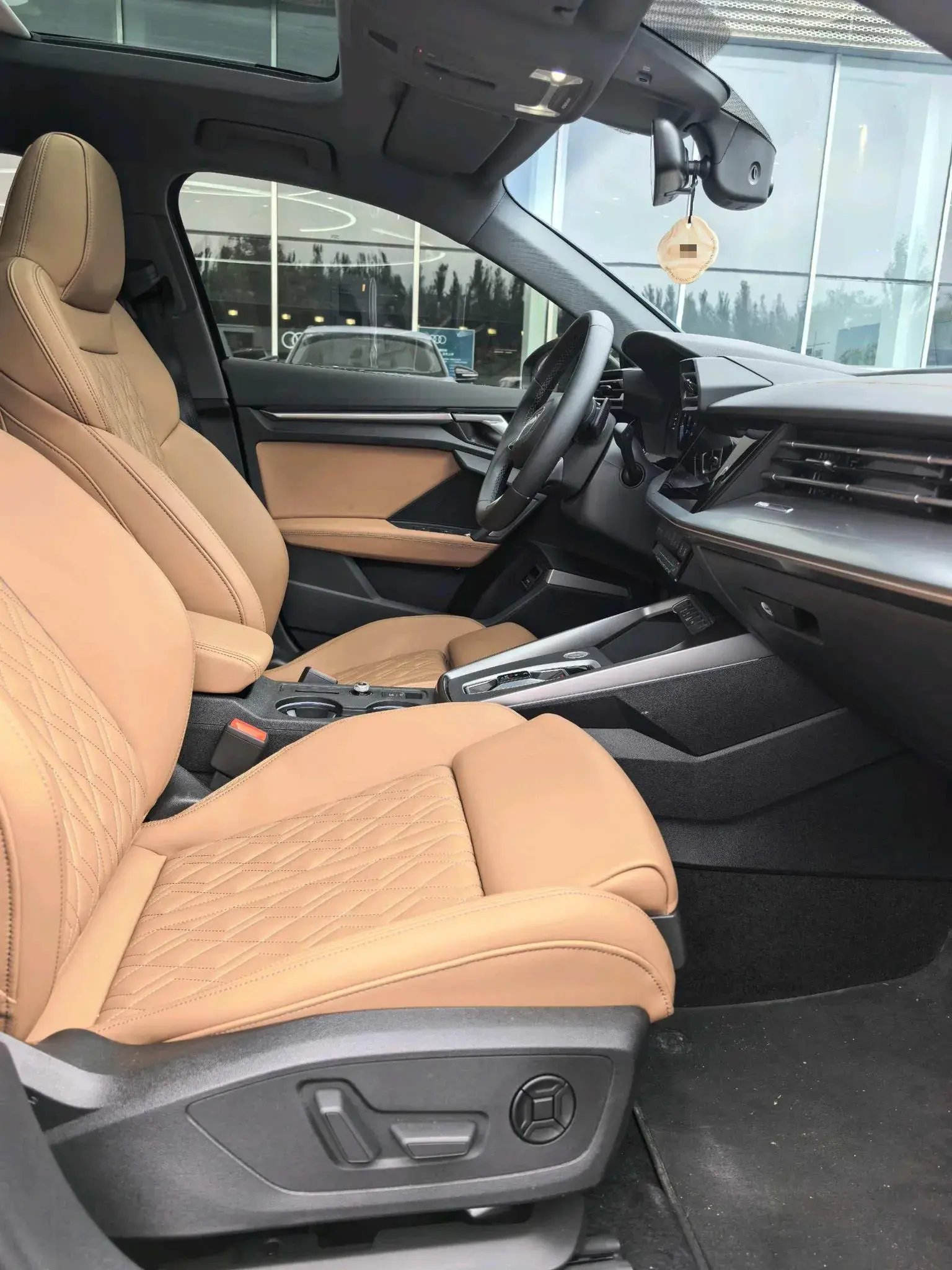 2025 AUDI A3 thumbnail 3