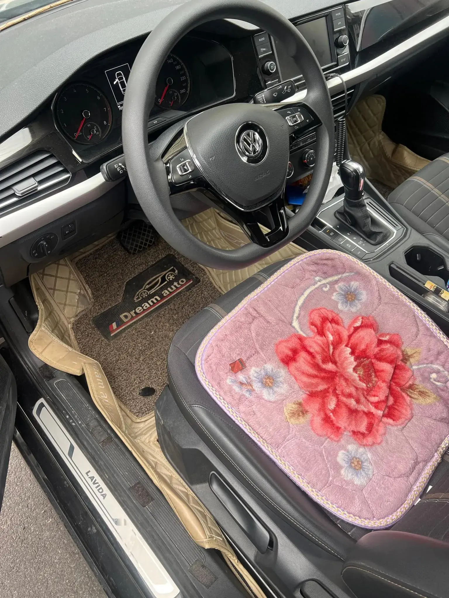 2019 VOLKSWAGEN LAVIDA thumbnail 4